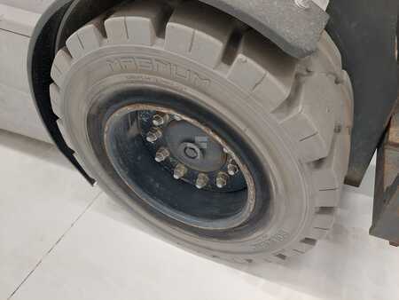 Carrelli elettrici 4 ruote 2015  Still RX 60-50 (14)