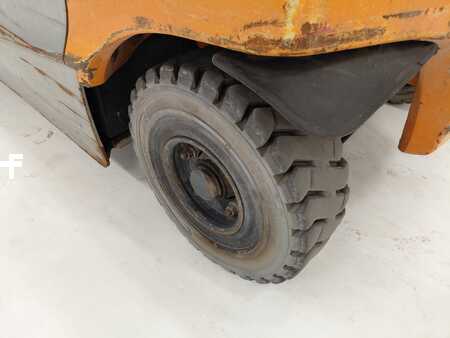 Chariots électriques à 4 roues 2015  Still RX 60-25 (15)