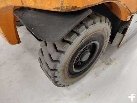 Chariots électriques à 4 roues 2015  Still RX 60-25 (16)