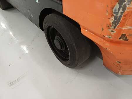 Chariots élévateurs GPL 2016  Doosan GC33P-5 (12)