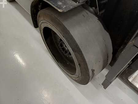 Chariots élévateurs GPL 2016  Doosan GC33P-5 (14)