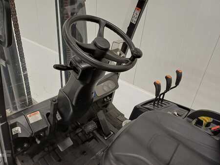 Chariots élévateurs GPL 2016  Doosan GC33P-5 (7)