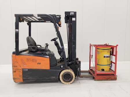 Chariots électriques à 4 roues 2015  Doosan B20T-7 (2)