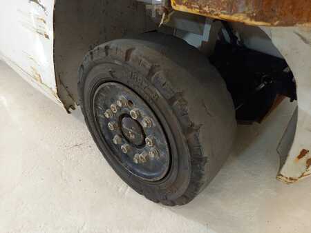 Elektro 4 Rad 2015  TCM FB30-8 (17)