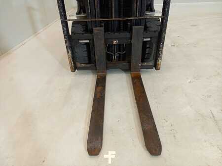 Elektro 4 Rad 2015  TCM FB30-8 (5)