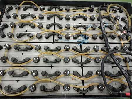 Elektromos 4 kerekű 2017  Still RX 60-30 (14)