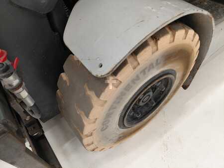 Chariots électriques à 4 roues 2017  Still RX 60-25 (14)