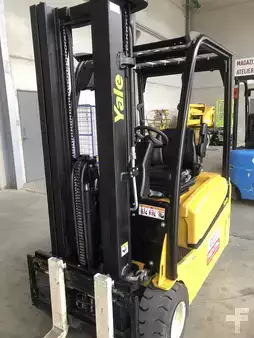 Sähkö - 4 pyör 2017  Yale ERP20VT (2)