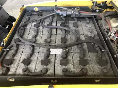 Sähkö - 4 pyör 2017  Yale ERP20VT (8)