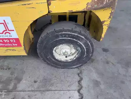 Empilhador diesel 2017  Yale GDP25MX (10)