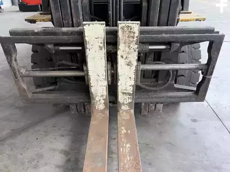 Empilhador diesel 2017  Yale GDP25MX (11)