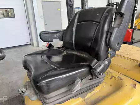 Empilhador diesel 2017  Yale GDP25MX (4)