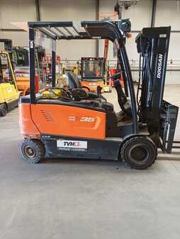 Elektro čtyřkolový VZV 2016  Doosan B35X-7 (3)