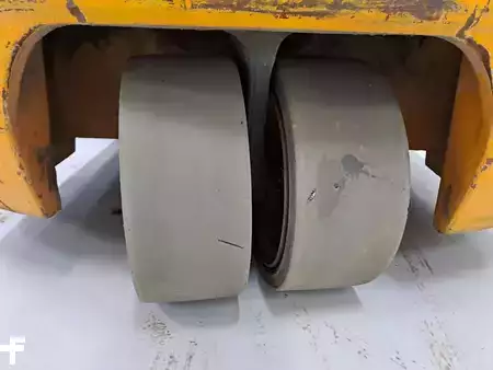 Elektromos 4 kerekű 2017  Still RX 20-20 (12)