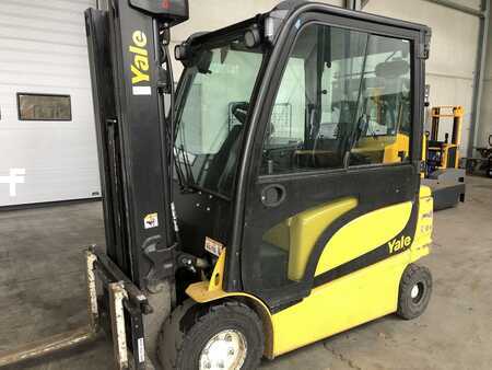 Electric - 4 wheels 2017  Yale ERP25VL (1)