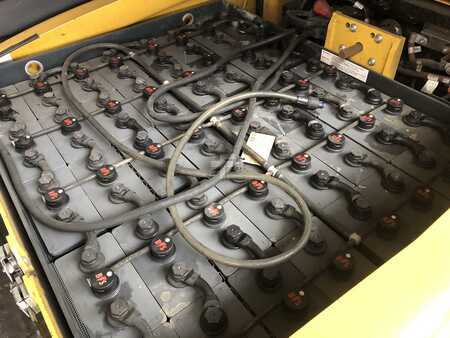 Electric - 4 wheels 2017  Yale ERP25VL (10)