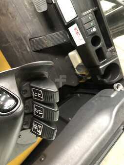 Electric - 4 wheels 2017  Yale ERP25VL (7)