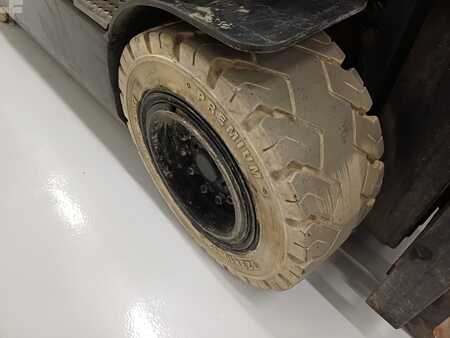 Eléctrica de 4 ruedas 2016  Doosan B30X-7 (15)