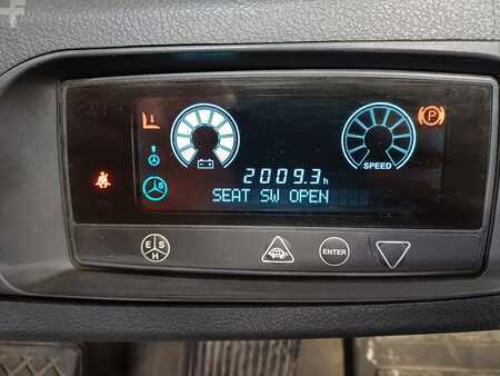 Eléctrica de 4 ruedas 2016  Doosan B30X-7 (8)