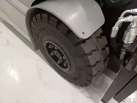 Chariots électriques à 4 roues 2018  Still RX 60-25 (16)