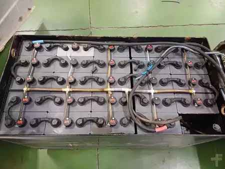 Chariots électriques à 4 roues 2018  Still RX 20-20 (12)