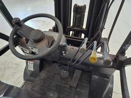 Elektro 4 Rad 2008  TCM FB30-7 (5)