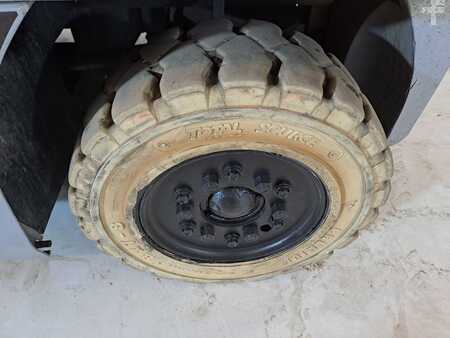 Elektro 4 Rad 2008  TCM FB30-7 (9)