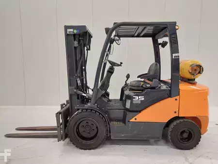 Gázüzemű targoncák 2018  Doosan G35C-7 (1)