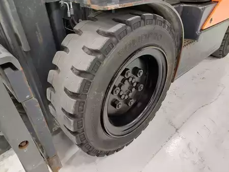 Gázüzemű targoncák 2018  Doosan G35C-7 (14)