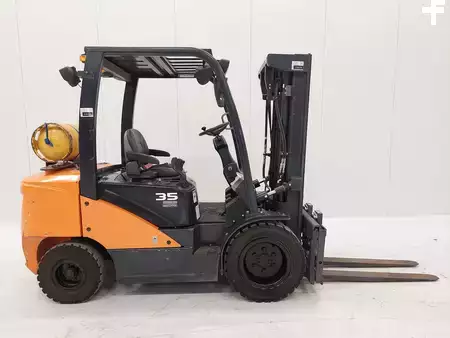 Gázüzemű targoncák 2018  Doosan G35C-7 (2)