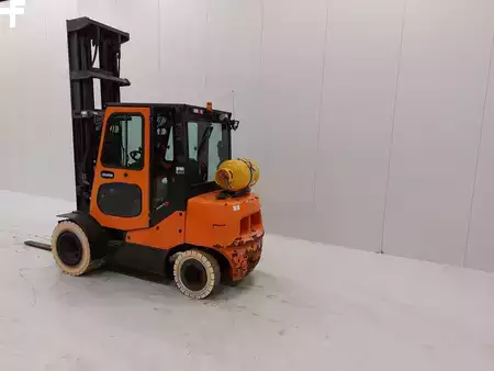 Carrelli elevatori GPL 2018  Doosan G33P-5 (2)