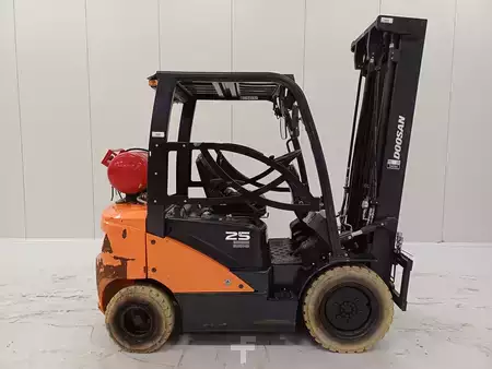 Treibgasstapler 2018  Doosan G25P-7 (3)