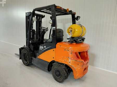 Nestekaasutrukki 2018  Doosan G35C-7 (2)