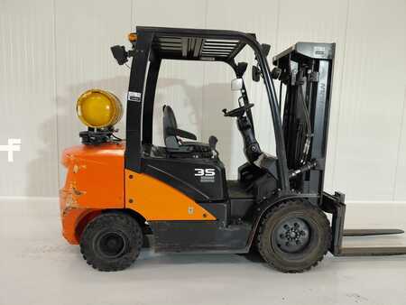 Nestekaasutrukki 2018  Doosan G35C-7 (3)