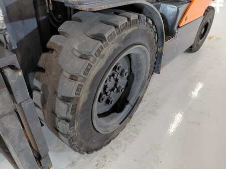 Nestekaasutrukki 2018  Doosan G35C-7 (9)