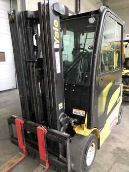 Carrelli elettrici 4 ruote 2018  Yale ERP25VL (3)