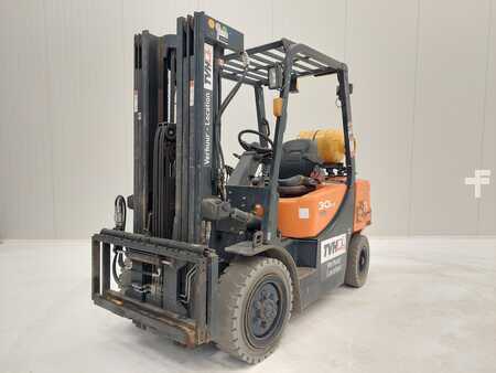 Wózki gazowe 2018  Doosan G30G PLUS (2)