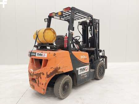 Wózki gazowe 2018  Doosan G30G PLUS (4)