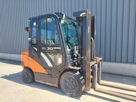 Chariots élévateurs diesel 2018  Doosan D30S-7 (2)