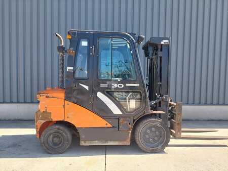 Chariots élévateurs diesel 2018  Doosan D30S-7 (3)
