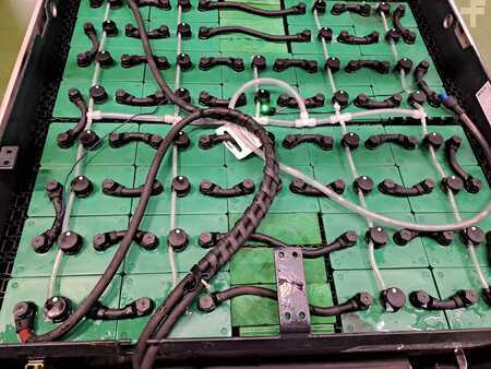 Carrelli elettrici 4 ruote 2010  TCM FB30-7 (9)