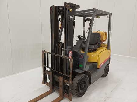 Gázüzemű targoncák 2012  TCM FHG15T3 (1)