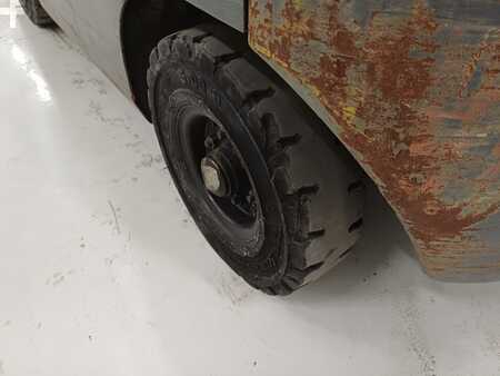 Gázüzemű targoncák 2012  TCM FHG15T3 (12)