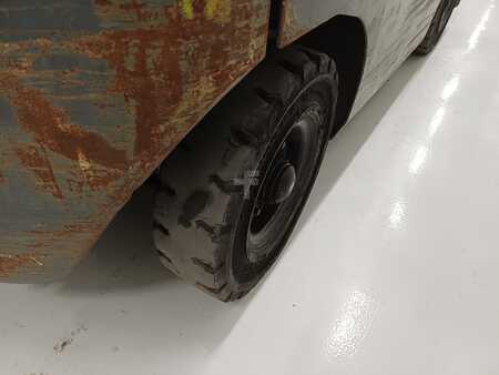 Gázüzemű targoncák 2012  TCM FHG15T3 (13)