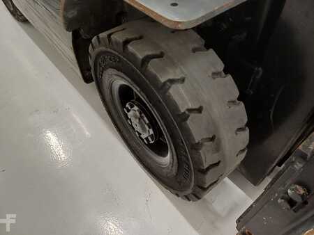 Gázüzemű targoncák 2012  TCM FHG15T3 (14)