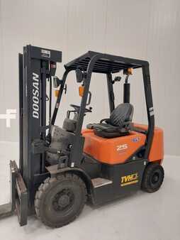 Dieselstapler 2012  Doosan D25G (2)