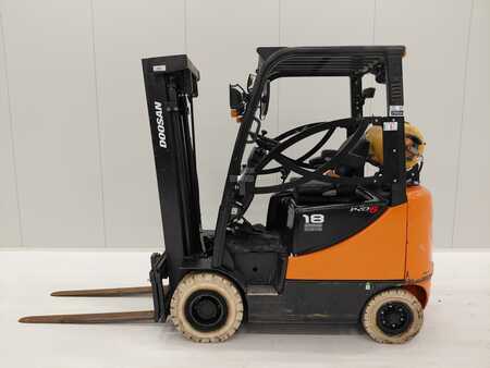 Empilhador a gás 2019  Doosan G18S-5 (3)