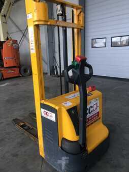 Magasemelésű béka 2005  Jungheinrich EJC 110 (1)