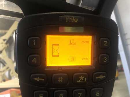 Elektro čtyřkolový VZV 2011  Yale ERP25VL (7)