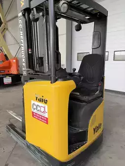 Carretilla retráctil 2018  Yale MR12E (1)
